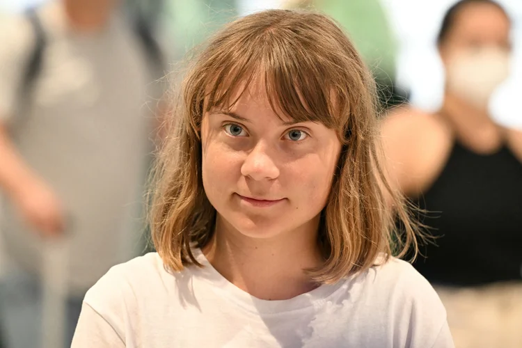 Greta Thunberg: ativista e ambientalista sueca foi detida neste domingo, 8, quando tentou levar ajuda humanitária para Faixa de Gaza (HUGO MATHY / AFP/AFP)