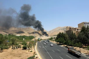 Israel diz que fará ataque à capital do Irã e pede que moradores evacuem bairro inteiro