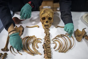 Imagem referente à matéria: Múmia de mil anos é achada por acaso em obra de gás no Peru