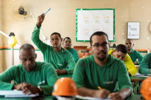 Imagem referente à matéria: Iniciativa social conquista Leão em Cannes com alfabetização nos canteiros de obras