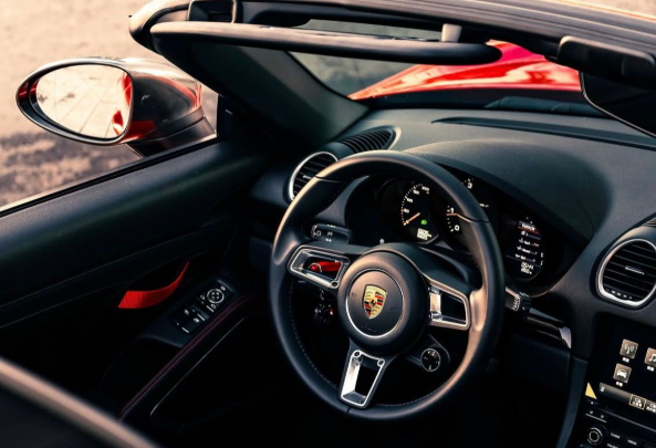 A incrível fábrica da Porsche em Leipzig: onde inovação, precisão e propósito se encontram