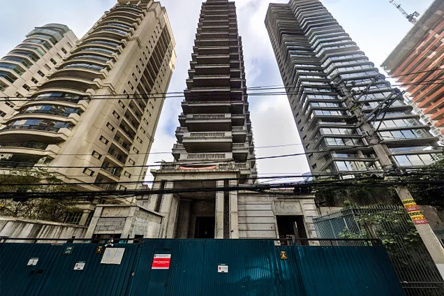 Imagem referente à notícia: Edifício de luxo de R$ 360 milhões 'encalhado' na Faria Lima pode finalmente sair