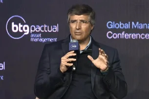 Externo é o que faz preço no Brasil, e estrangeiro está mais otimista com o país, diz Esteves