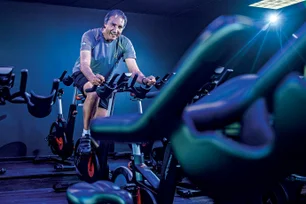Imagem referente à matéria: 45 minutos de spinning: o esporte preferido de Rogério Barreira para queimar um combo do McDonald's