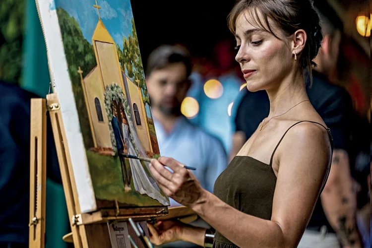 Marina Marques: a artista pode trabalhar até  16 horas em um fim de semana (Jeferson Rodrigues/Divulgação)