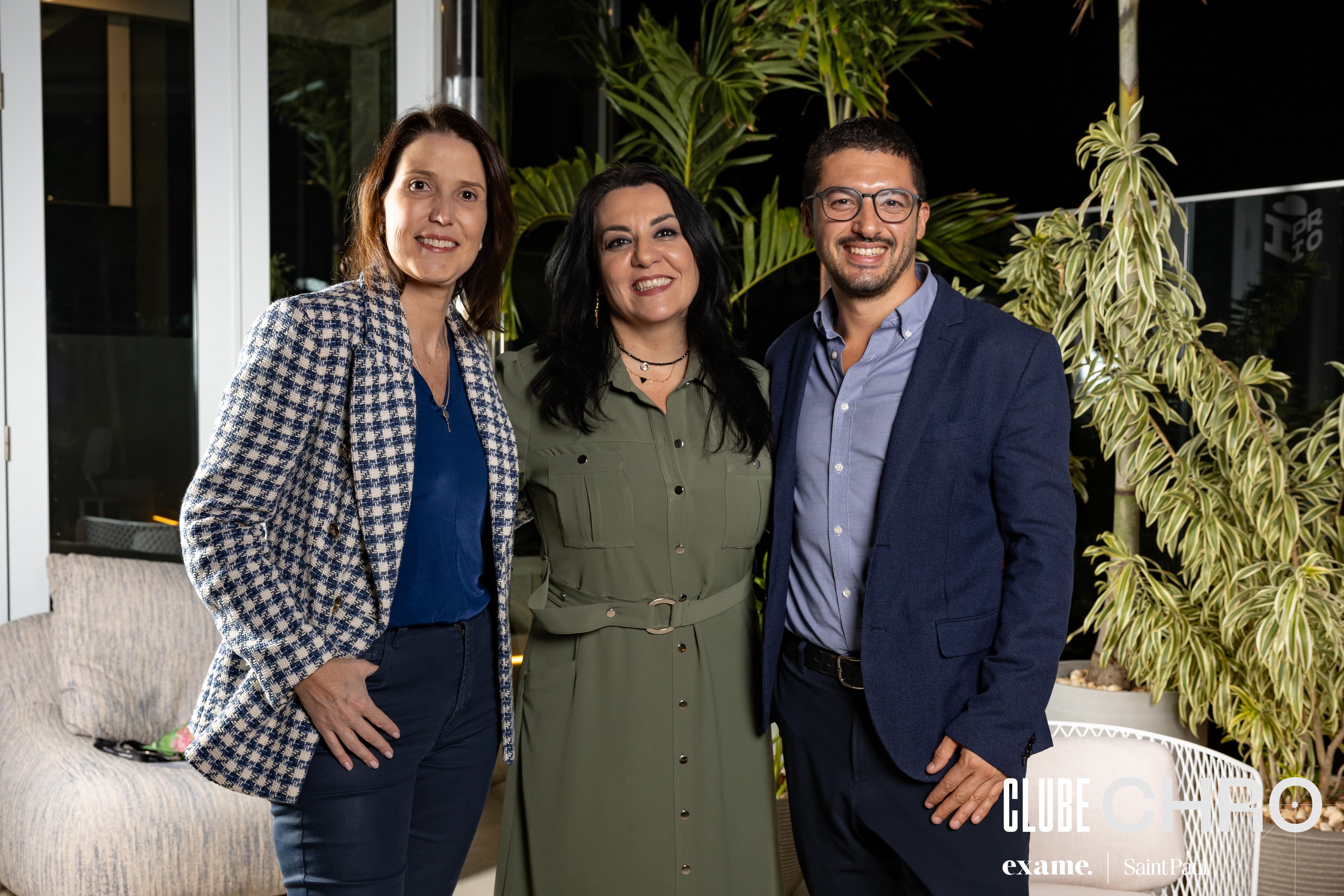 Camila Securato CSO da EXAME Educação | Saint Paul, Maria Antonieta Diretora de RH da TIM e Leo Branco editor da EXAME