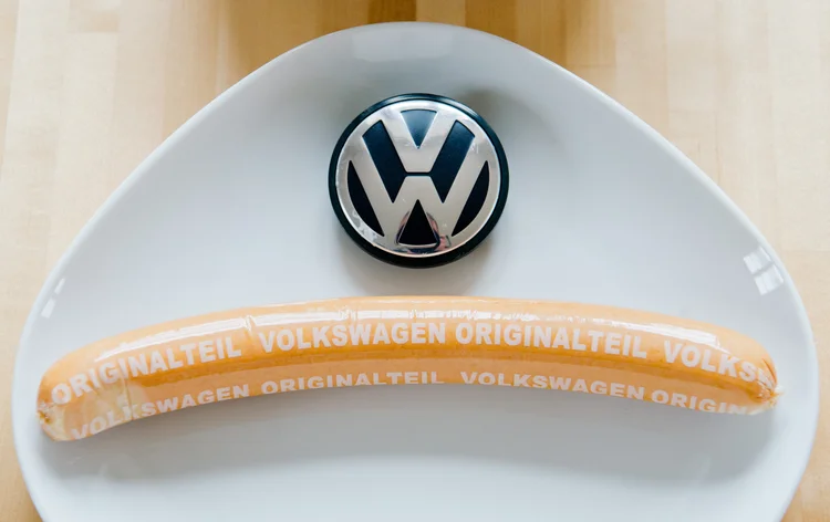 Currywurst Volkswagen: sucesso da salsicha da marca supera vendas de carros na Europa ( Julian Stratenschulte/picture alliance via Getty Images)