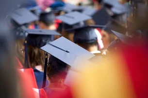 Como essa jovem de 18 anos foi aprovada em 53 faculdades e ganhou R$ 10 milhões em bolsas de estudo