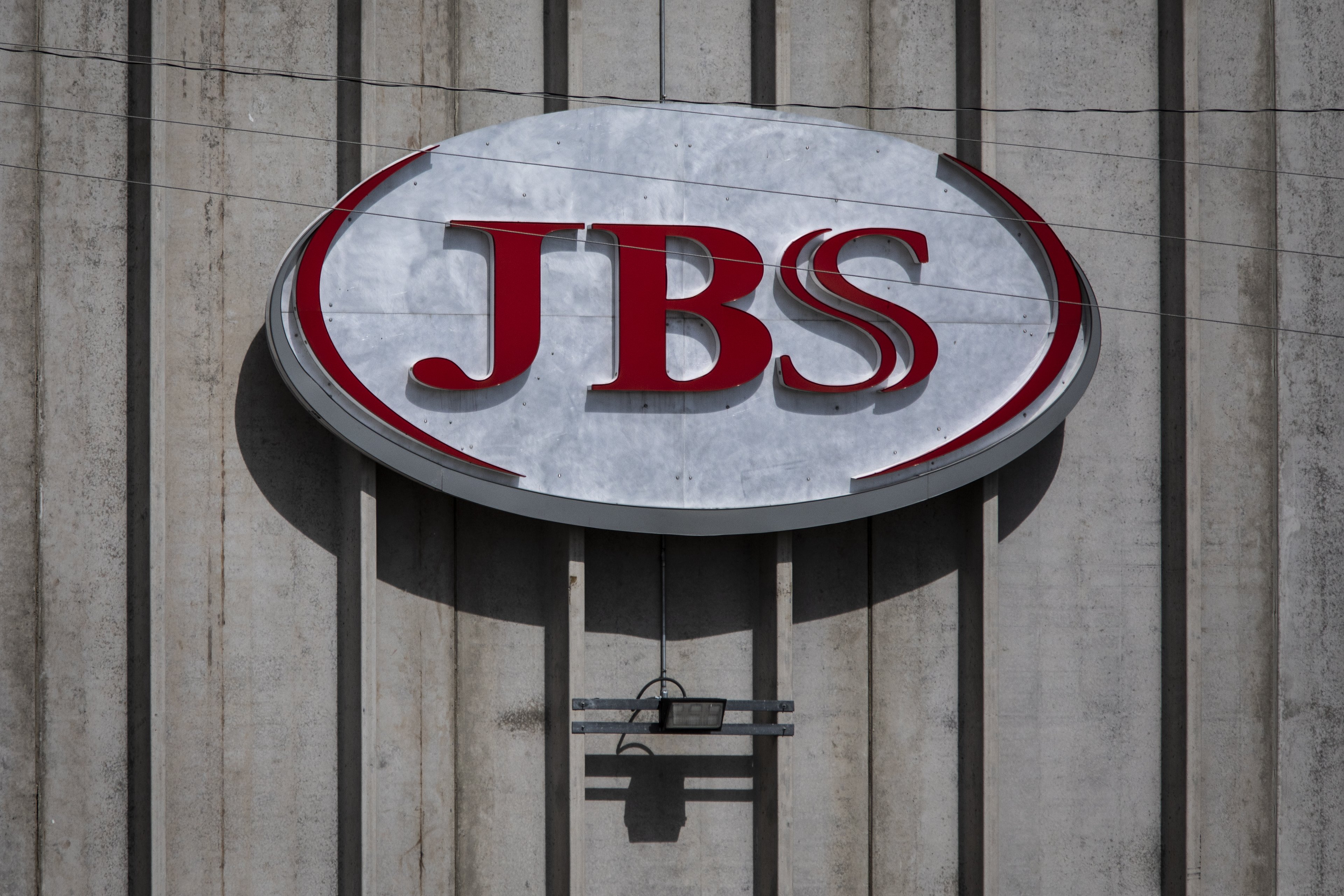 JBS vai pagar R$ 2,2 bilhões em dividendos na próxima terça