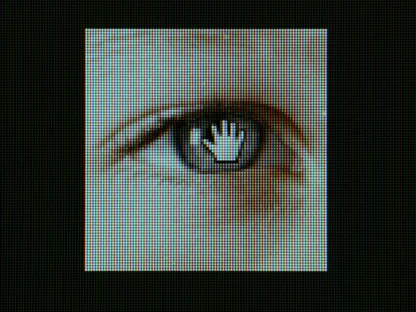Imagem referente à notícia: Por que esta rede social quer usar tecnologia de escaneamento de íris feita pelo criador do ChatGPT