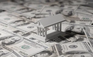 Fed deve manter juros inalterados enquanto avalia impacto das tarifas e incertezas fiscais