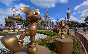Imagem referente à matéria: O duelo de bilhões da Disney e da Universal para desafiar crise no turismo