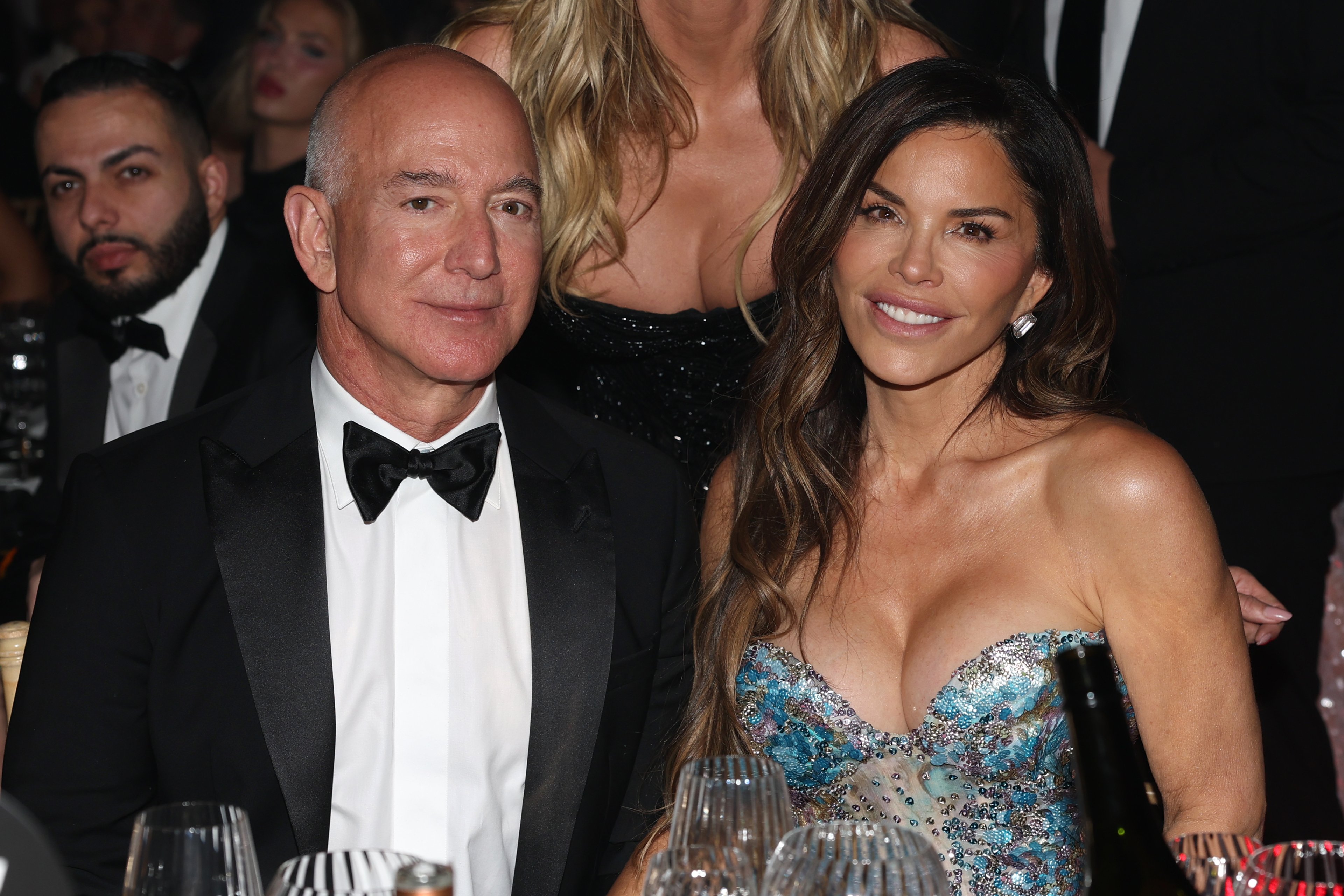 Celebridades, luxo e 'mentiras': os segredos por trás do casamento de Jeff Bezos e Lauren Sánchez