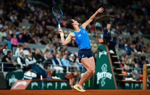 Conheça a tenista francesa chamada de 'fedida' que virou a sensação de Roland Garros