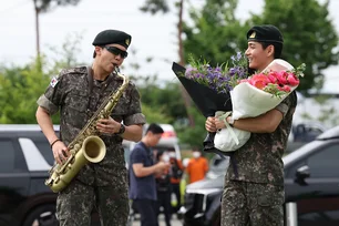 Imagem referente à matéria: Membros do BTS retornam do serviço militar e prometem novo show para os fãs