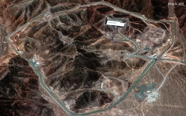 Ataque dos EUA: O alvo mais importante do ataque foi o complexo nuclear de Fordo (Maxar Technologies/Getty Images)