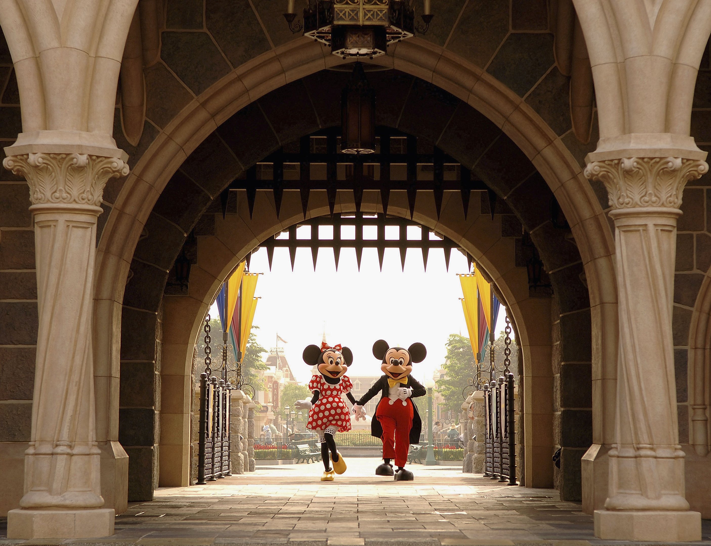 Disney investe US$ 30 bilhões em novos parques para manter a magia — e os lucros