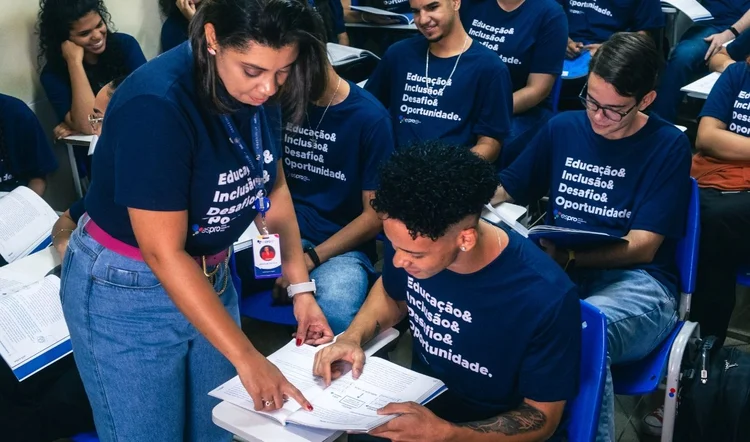 Jovens talentos: empresas investem em ações que focam no desenvolvimento de jovens, resultando em retenção de talentos, diversidade, impacto financeiro positivo e mais. (Espro/Divulgação)