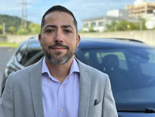 Ele fatura R$ 35 milhões com uma peça de carro na qual ninguém repara