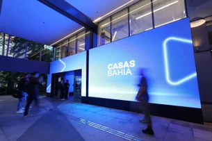 Casas Bahia reduz dívida, preserva R$ 400 milhões em caixa e projeta novo ciclo de crescimento