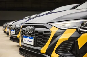 Aeroporto de Guarulhos: Latam leva passageiros premium em carro de luxo até o avião