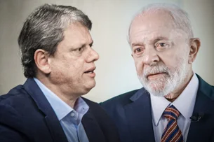 Tarcísio abre 11 pontos de vantagem sobre Lula no 2º turno, diz pesquisa da Futura