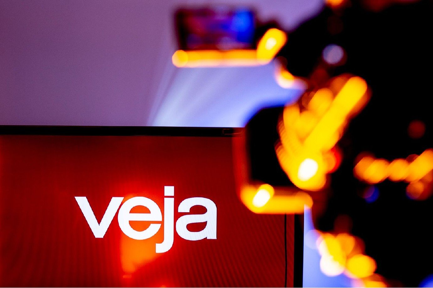 Com produção original, Editora Abril lança canal de TV gratuito Veja+