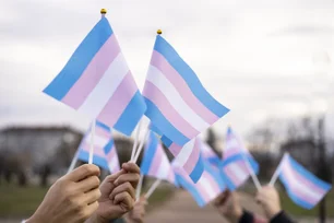 Imagem referente à matéria: 62,6% dos PLs sobre pessoas trans nos últimos 10 anos são para ampliar direitos, aponta pesquisa