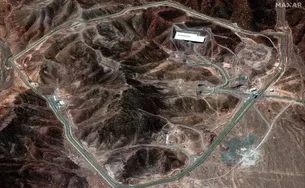 Quão difícil seria destruir a fortaleza nuclear subterrânea de Fordow, do Irã?