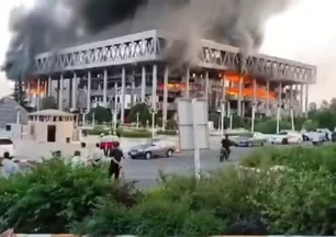Imagem referente à matéria: Ataque israelense atinge TV estatal iraniana em Teerã