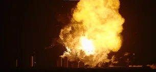 Foguete da SpaceX, de Elon Musk, explode durante teste no Texas