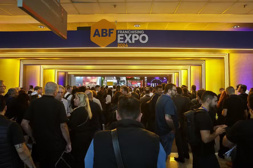 Feira da ABF: 20 franquias baratas para empreender a partir de R$ 6.750