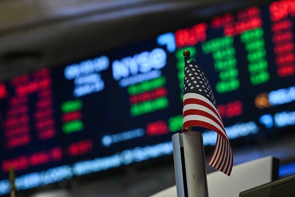 Alta de ações de tecnologia leva Nasdaq 100 a novo recorde após trégua entre Israel e Irã