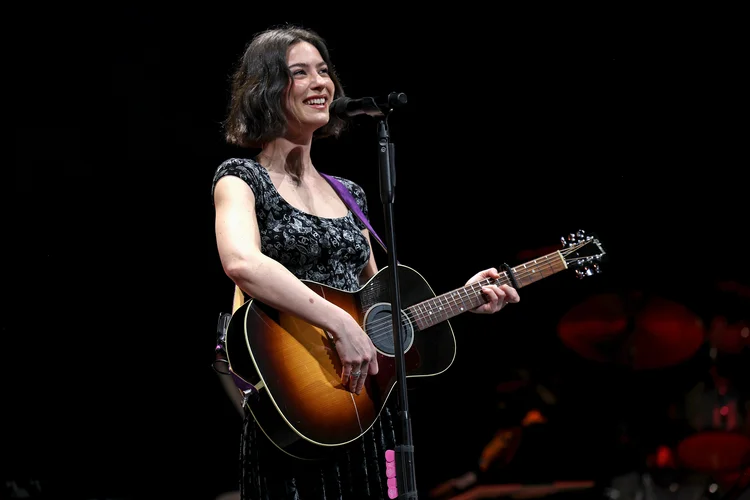 Gracie Abrams: maior hit da cantora é música viralizada no TikTok (Kevin Mazur/Getty Images for iHeartRadio/Getty Images)