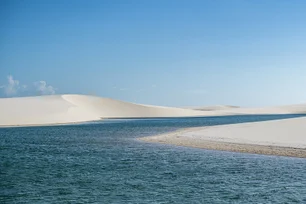 Imagem referente à matéria: Paradisíacos e exuberantes, Lençóis Maranhenses são símbolo do turismo sustentável no Brasil