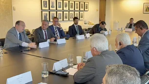 Dados e convite: a estratégia dos senadores brasileiros para buscar apoio contra tarifas nos EUA