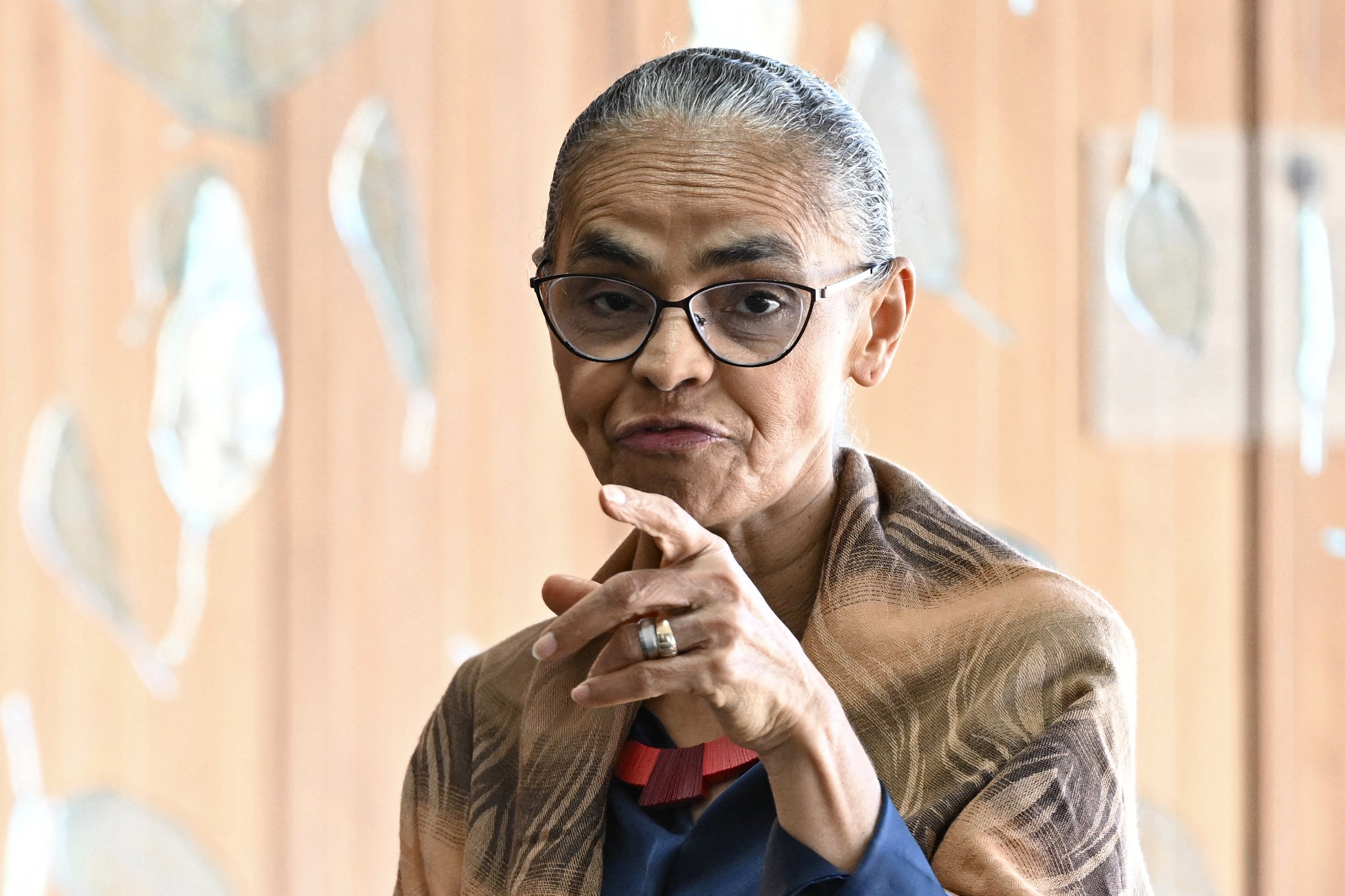 Em novo embate no Congresso, Marina diz ser vítima de machismo e ter pedido 'calma' a Deus