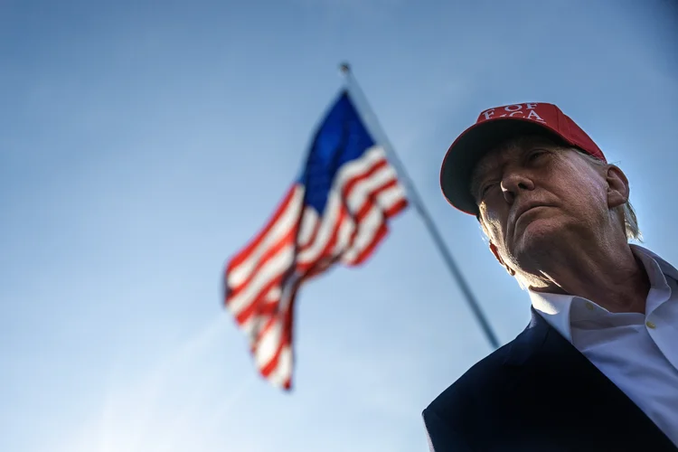 Trump deve assinar uma ordem para adiar a reativação para 1º de agosto (Jim Watson/AFP)