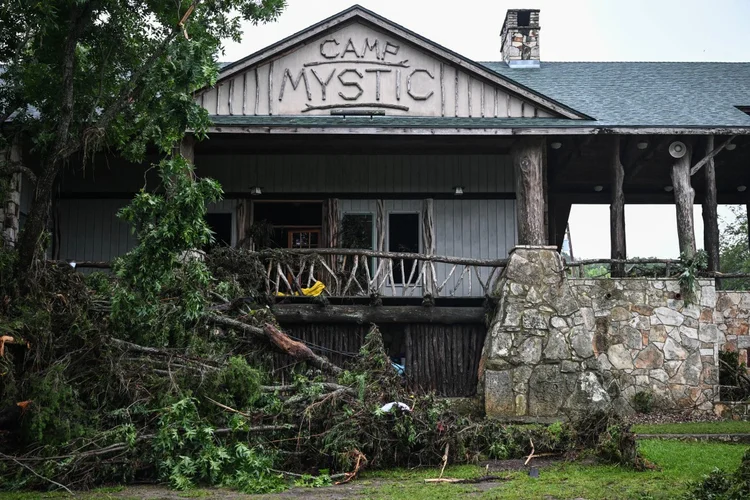 Camp Mystic: 20 meninas desaparecidas no acampamento após inundações no Texas (RONALDO SCHEMIDT/AFP Photo)
