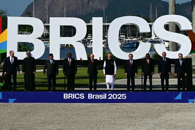 Líderes do Brics discutem criação de rede própria de dados com cabos submarinos para aumentar a soberania digital entre os países do bloco (Pablo Porciúncula/AFP)