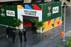 Como a crise entre Brasil e EUA escalou em poucos dias com reunião do Brics