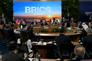 Declaração final do Brics critica tarifas de Trump, condena ataques ao Irã e defende regulação da IA
