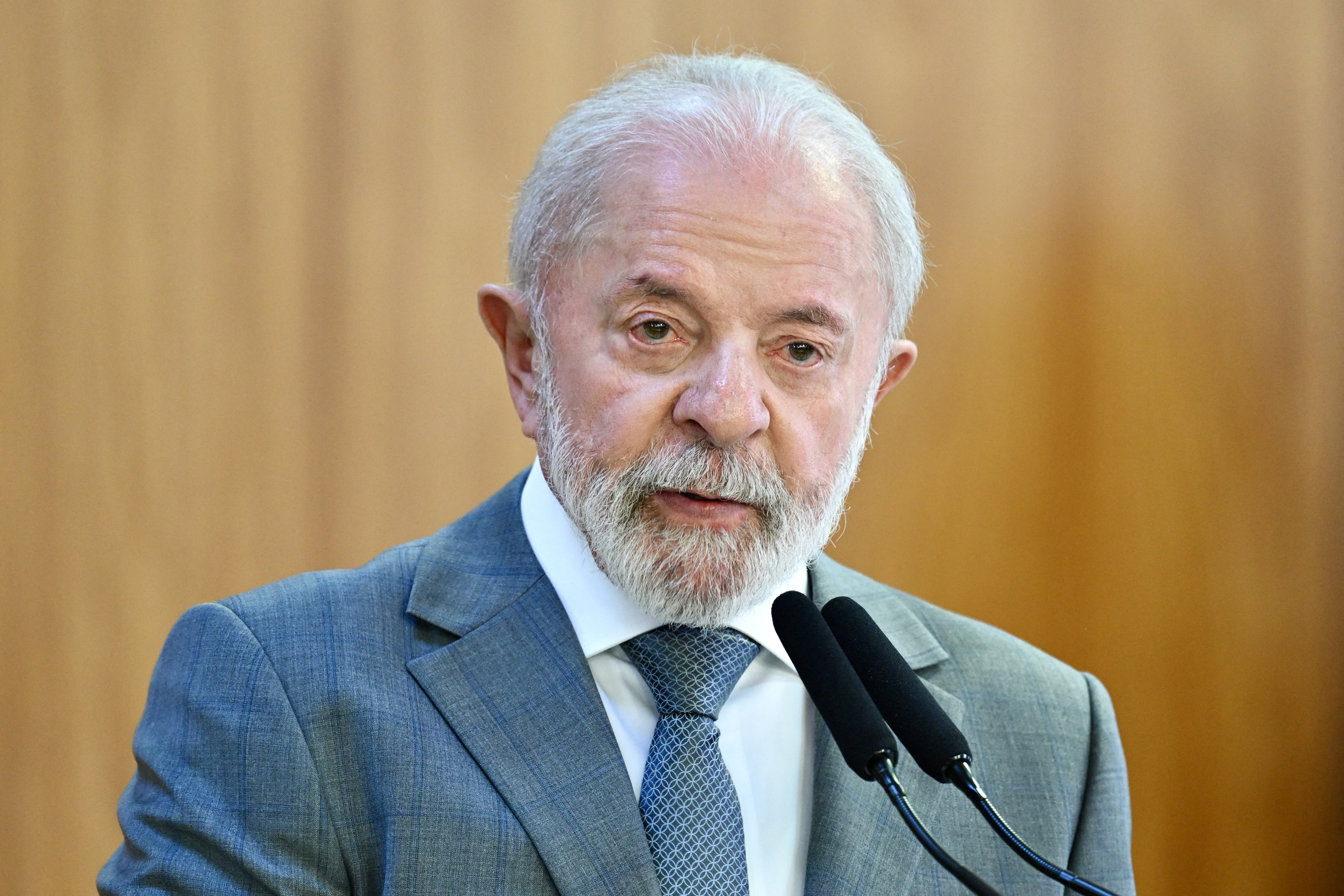 Plano de contingência ao tarifaço e vendas do varejo: o que move os mercados