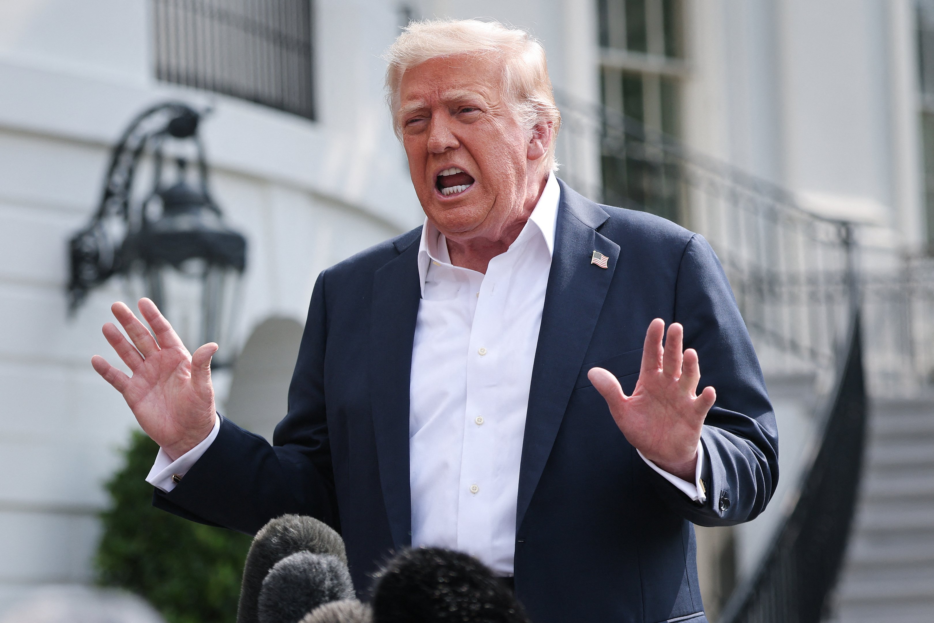 Trump anuncia acordo de tarifas com a Indonésia, membro do Brics