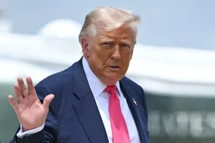 Trump diz que tarifas sobre medicamentos e chips podem ser implementadas até o fim do mês