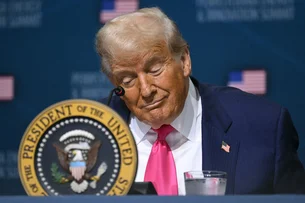 Trump diz que vai taxar produtos do Brasil em 50% porque 'eu posso'