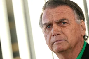 Bolsonaro se reúne com aliados na sede do PL enquanto aguarda Moraes: 'Não posso falar'