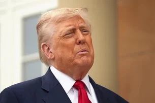 Suco de laranja, petróleo, aviões e quase 700 itens escapam de tarifa de Trump; veja lista completa