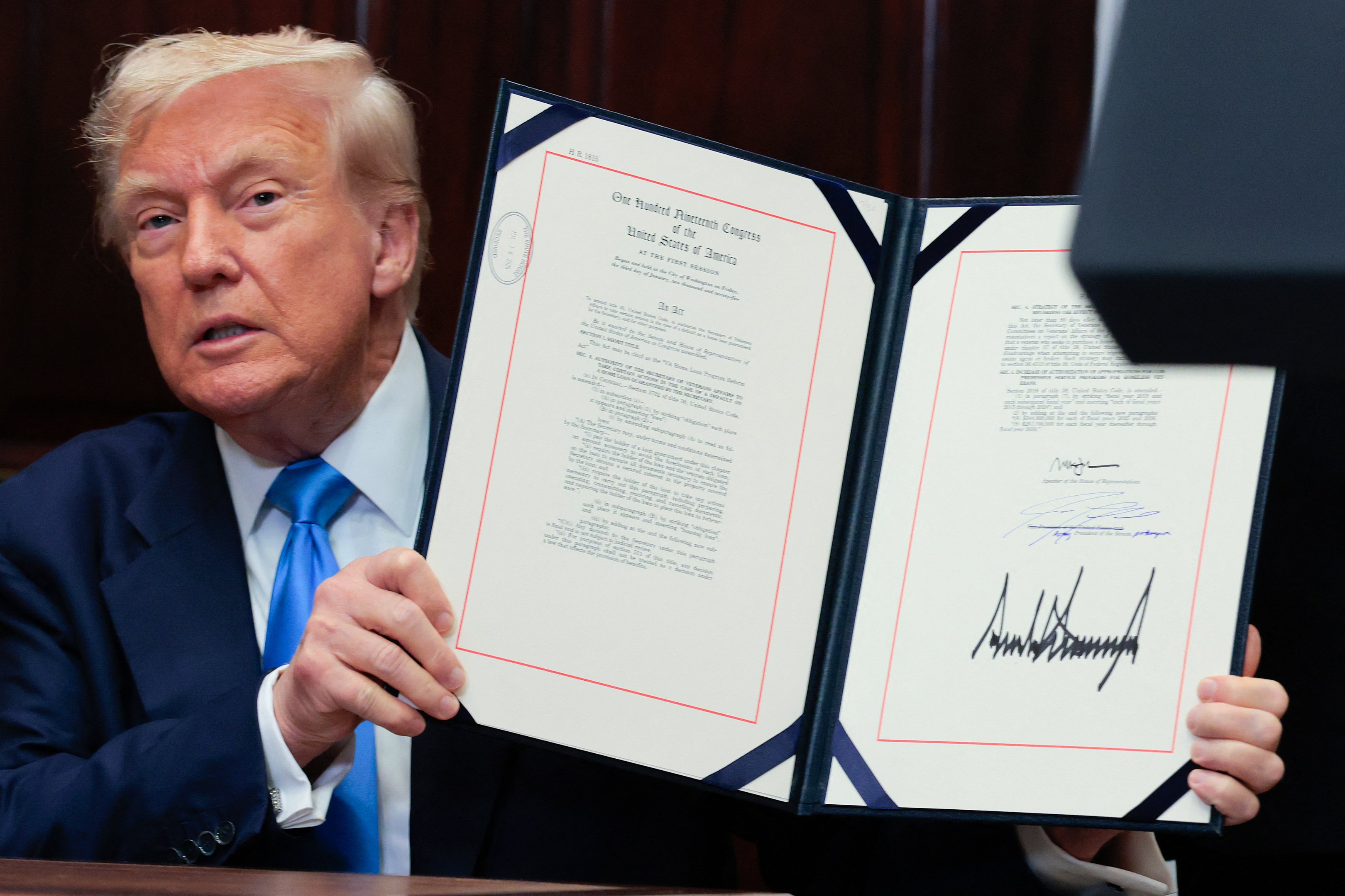 Análise: tarifaço de Trump contra o Brasil esfria crise, mas clima de incerteza prossegue