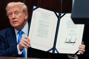 Análise: tarifaço de Trump contra o Brasil esfria crise, mas clima de incerteza prossegue